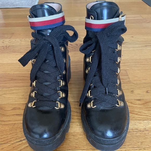 Gucci Leather ankle boot with Sylvie Web - Picture 1 of 12